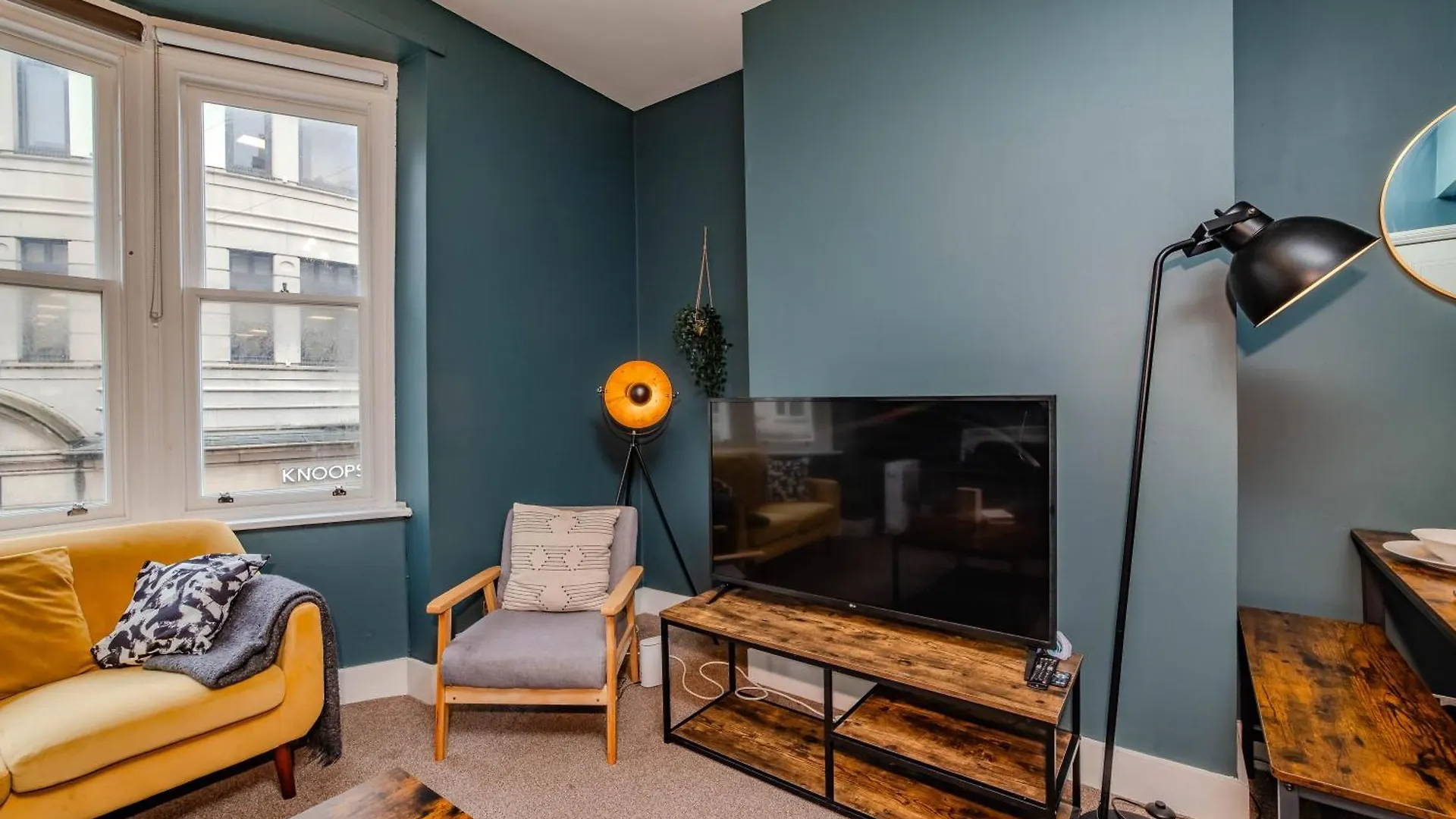 Central Three Bedroom Flat I Sleep Upto 9 Guests Μπράιτον